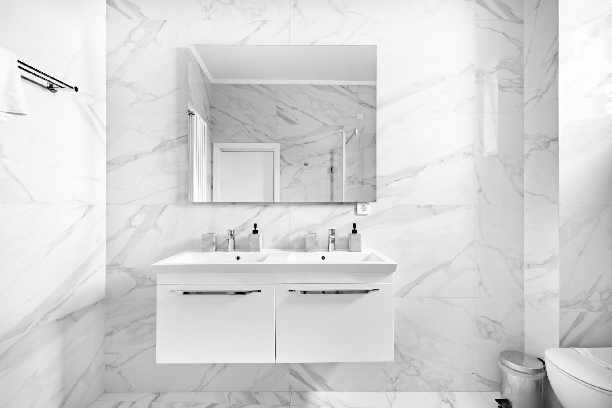 Piccolo Mondo By Citybookings Bukares Bagian luar foto