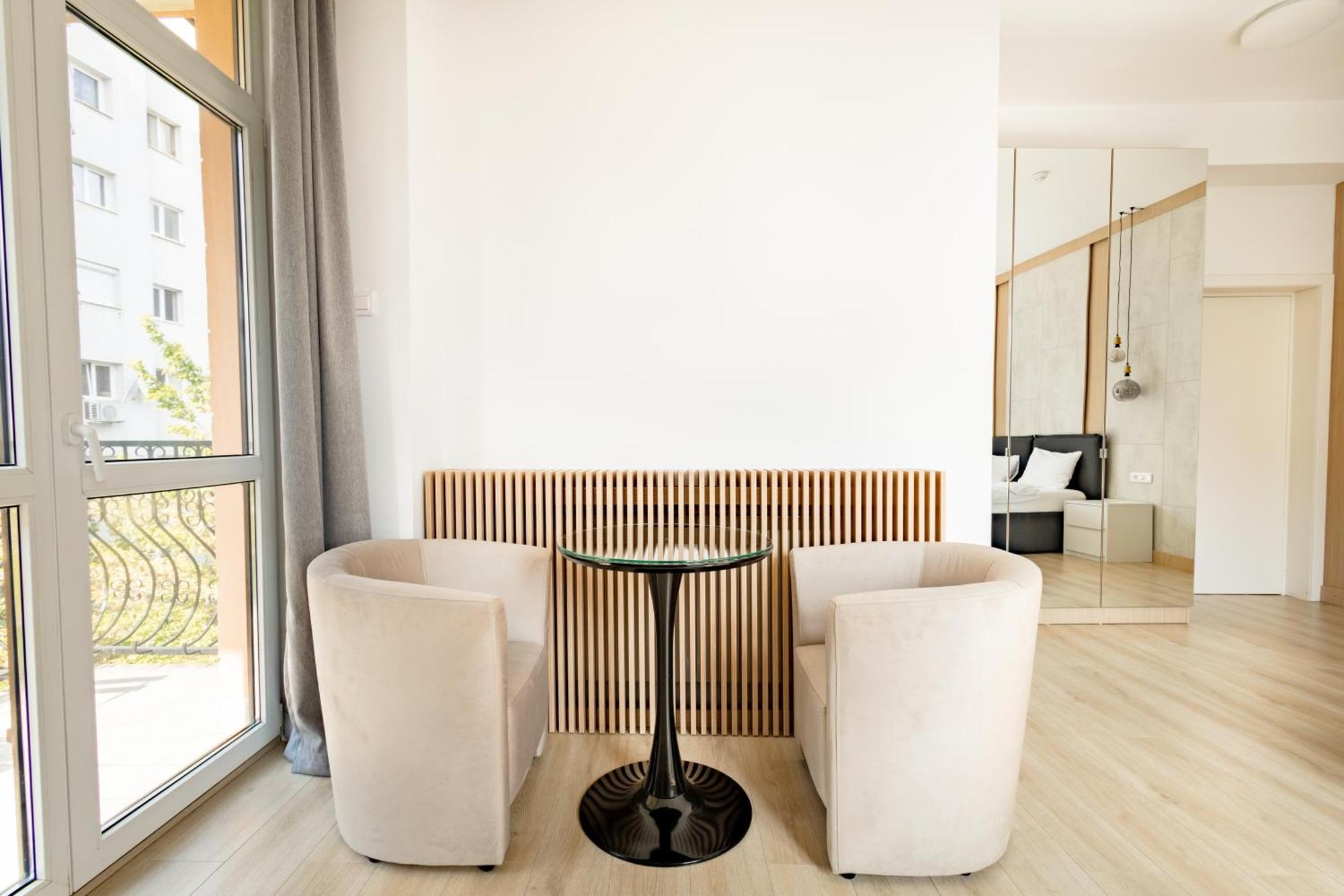 Piccolo Mondo By Citybookings Bukares Bagian luar foto