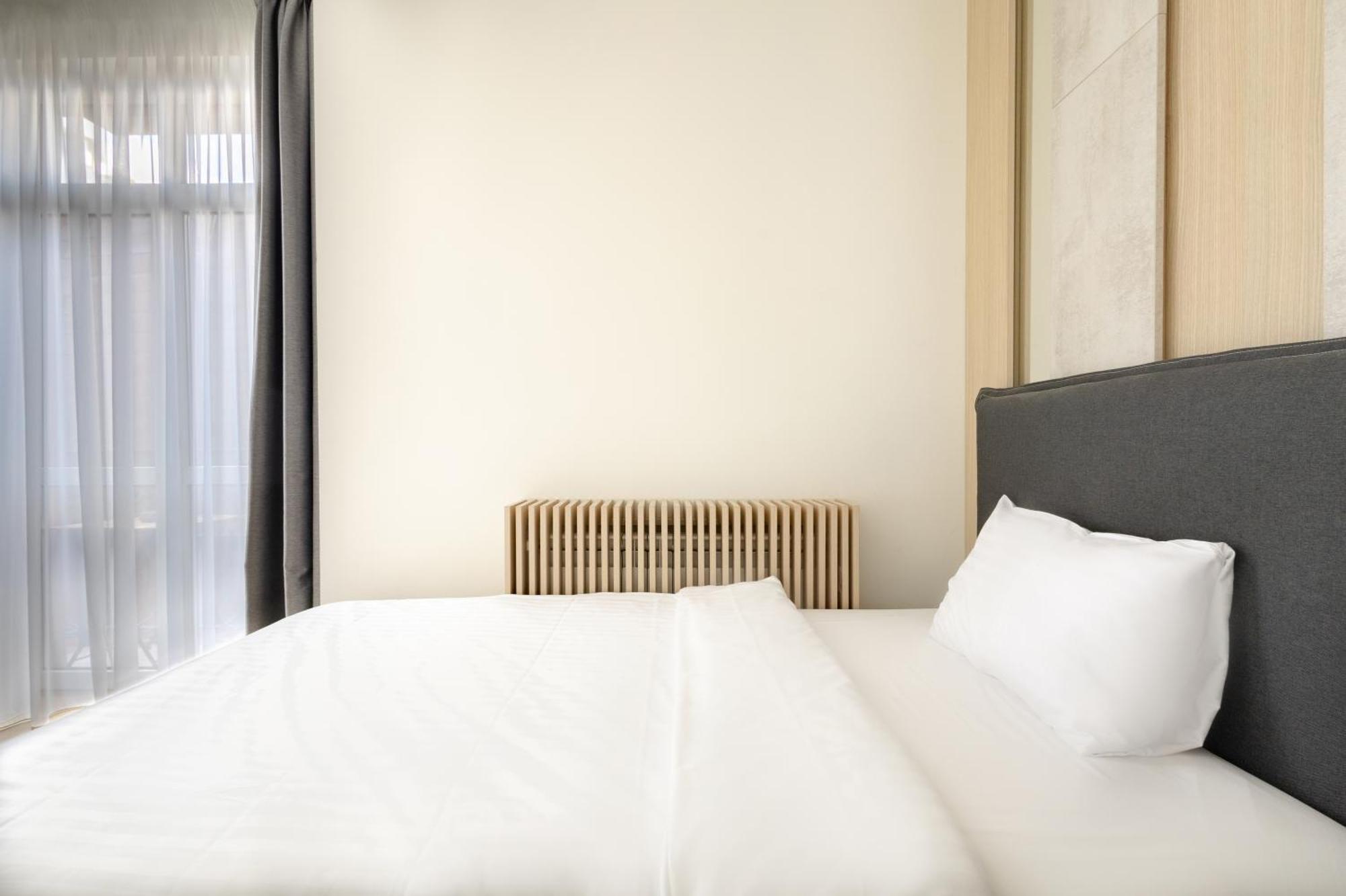 Piccolo Mondo By Citybookings Bukares Bagian luar foto