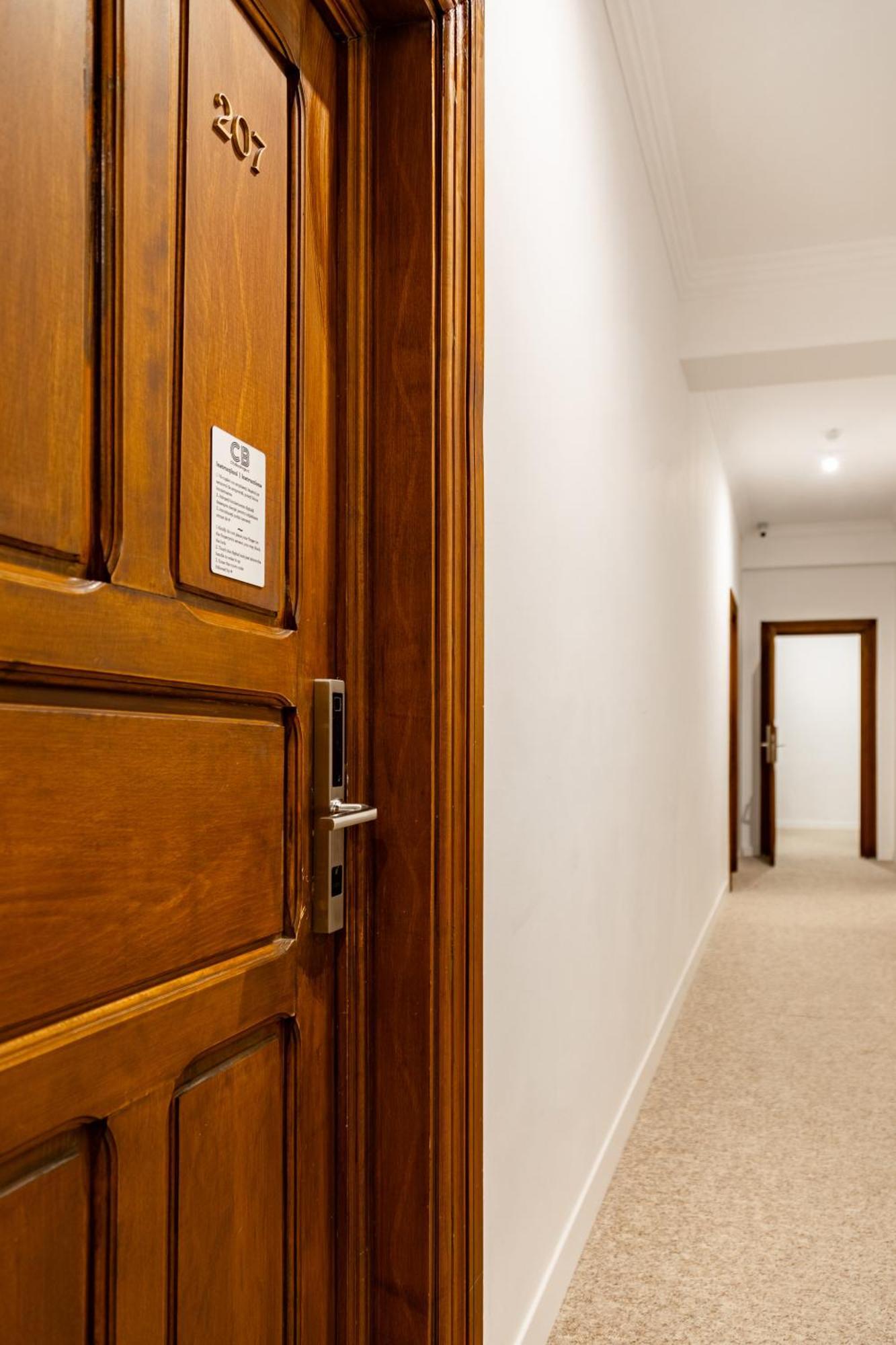 Piccolo Mondo By Citybookings Bukares Bagian luar foto